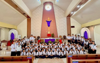 Memanggul Salib, Menghidupi Kasih-Nya